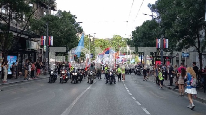 Bajkeri na čelu kolone